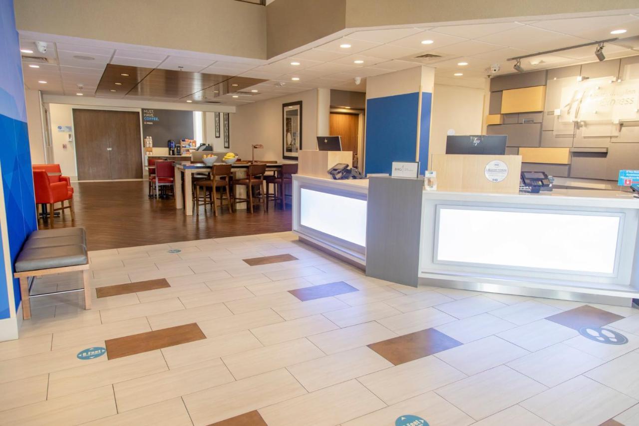 Holiday Inn Express Marshfield - Springfield Area By Ihg Extérieur photo