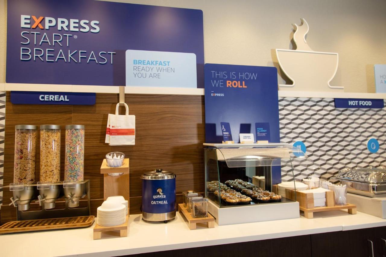 Holiday Inn Express Marshfield - Springfield Area By Ihg Extérieur photo