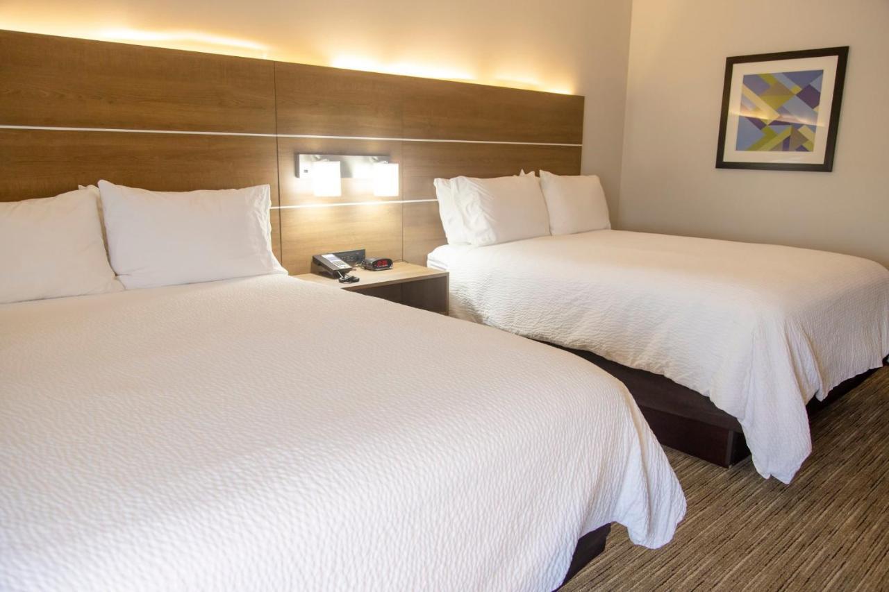 Holiday Inn Express Marshfield - Springfield Area By Ihg Extérieur photo