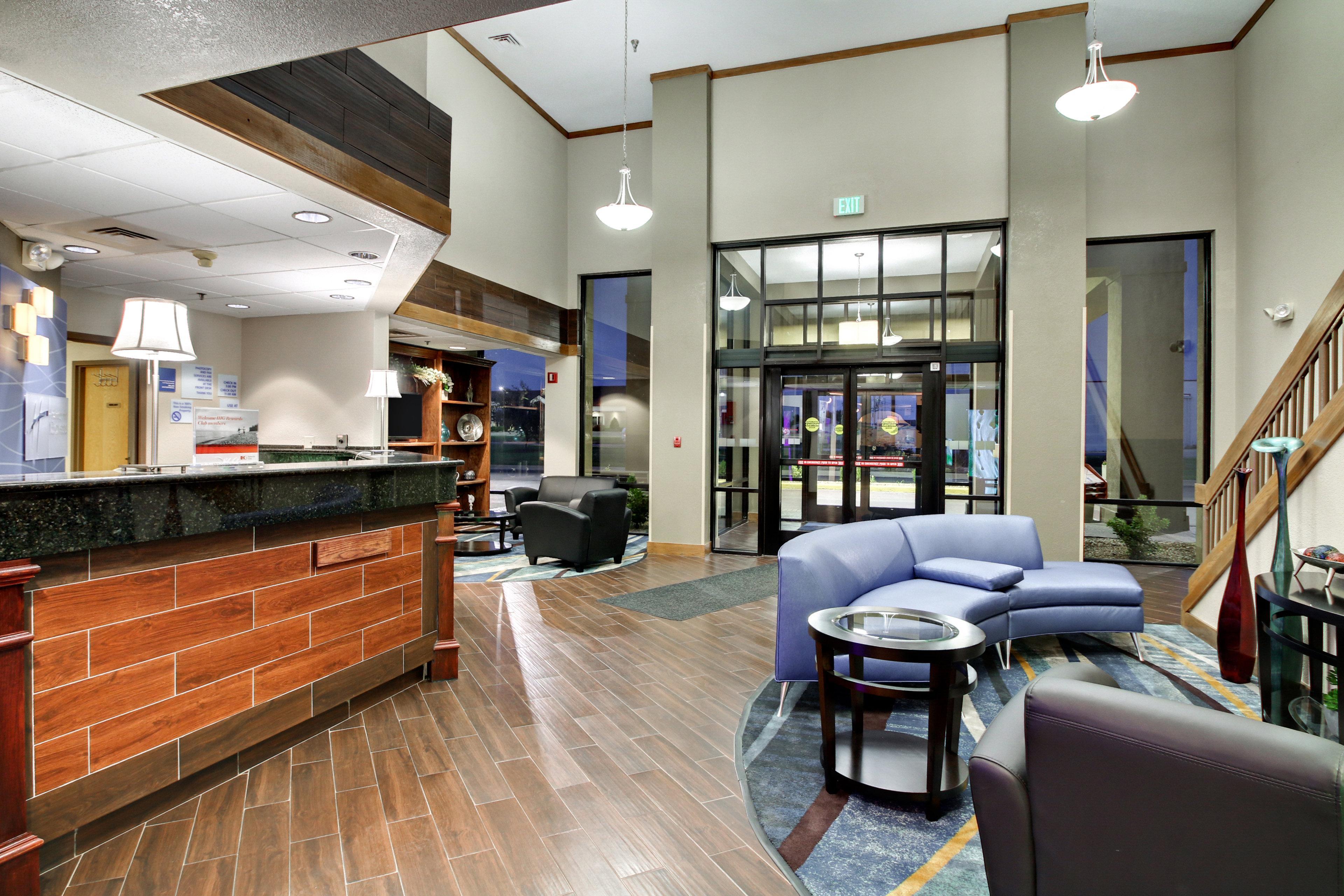 Holiday Inn Express Marshfield - Springfield Area By Ihg Extérieur photo