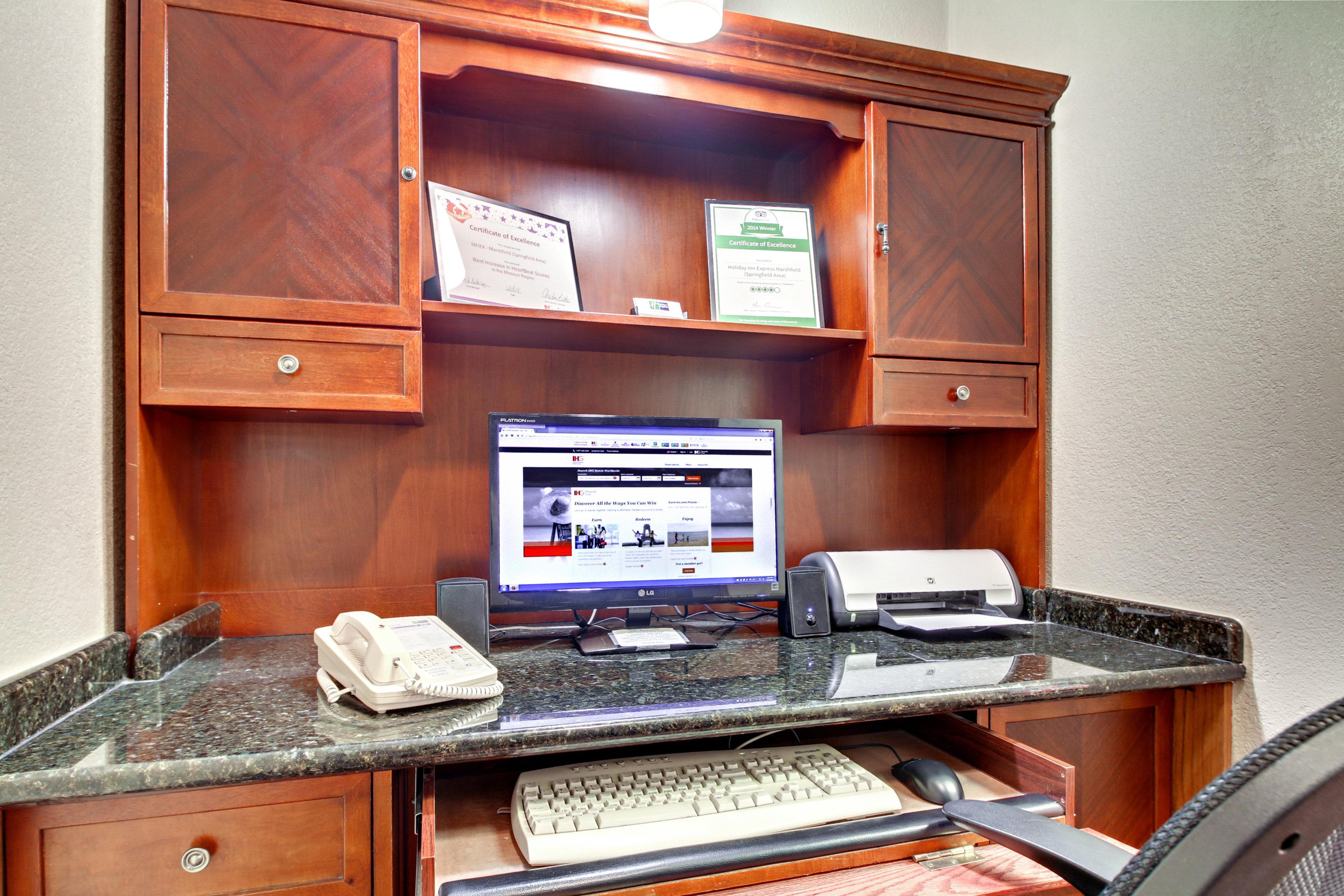 Holiday Inn Express Marshfield - Springfield Area By Ihg Extérieur photo