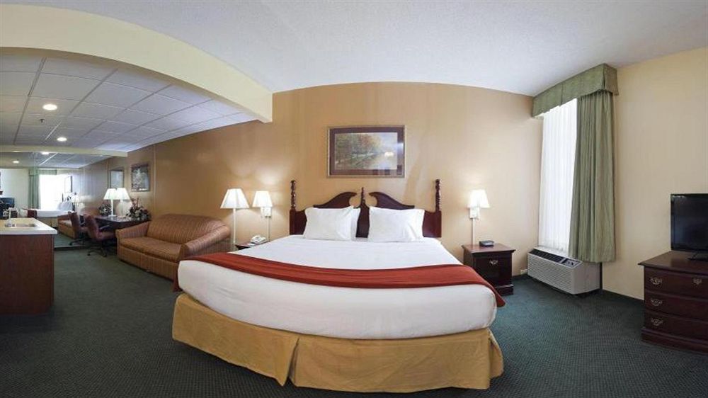 Holiday Inn Express Marshfield - Springfield Area By Ihg Extérieur photo